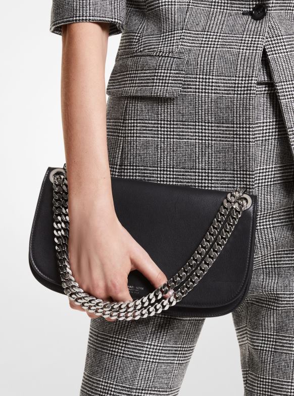 Kolekcja Christie Średnia skórzana torba kopertowa kobiety Michael Kors czarny LHN663810 Akcesoria