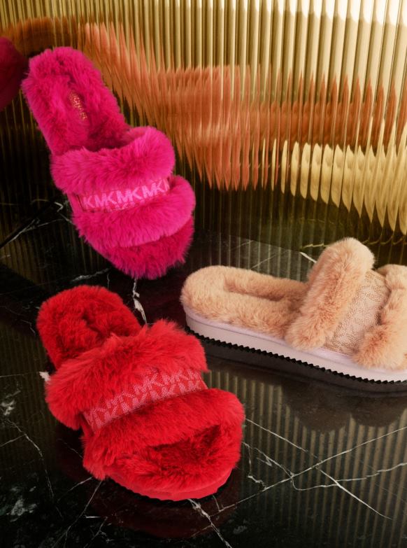 Sandały Scarlett ze sztucznego futra kobiety Michael Kors karmazynowy LHN662333 buty