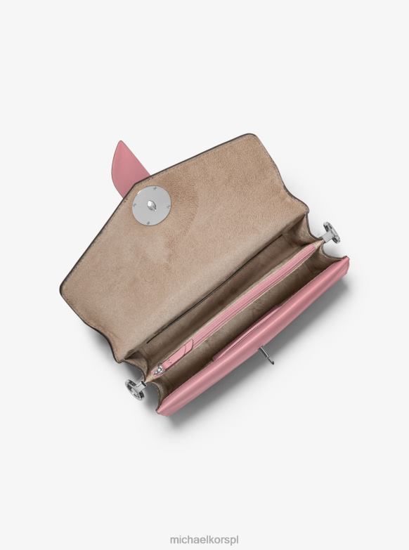 Torebka na ramię Greenwich ze średniej wielkości ćwiekami ze skóry saffiano kobiety Michael Kors królewski róż LHN661334 Akcesoria